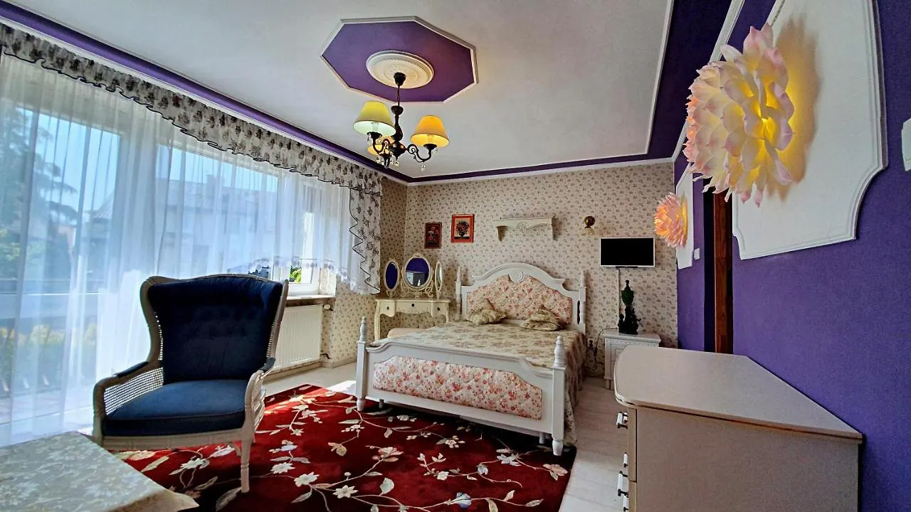 Homestay Pensjonat Nostalgia Kolobrzeg Poland